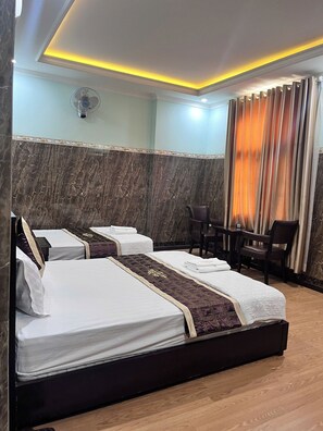 Basic Quadruple Room, City View - Minh Anh Hotel (Long Hung)