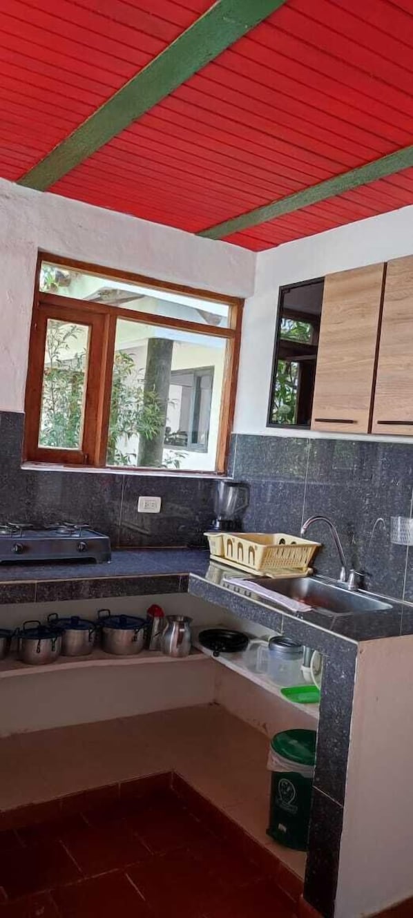 Private kitchen - Cabaña Lewana Campestre (Villa de Leyva)