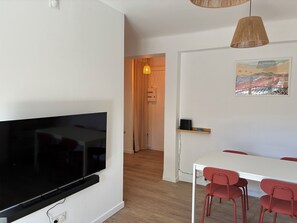 Dining - Vrbo Property (La Garde)