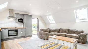 The Flat | In-room safe, iron/ironing board, free WiFi