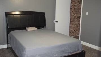 2 chambres, fer et planche à repasser, accès au Wi-Fi (inclus)