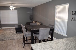Dining - Centrally located home away from home w/quick access to food, drinks, and fun! (Lubbock)