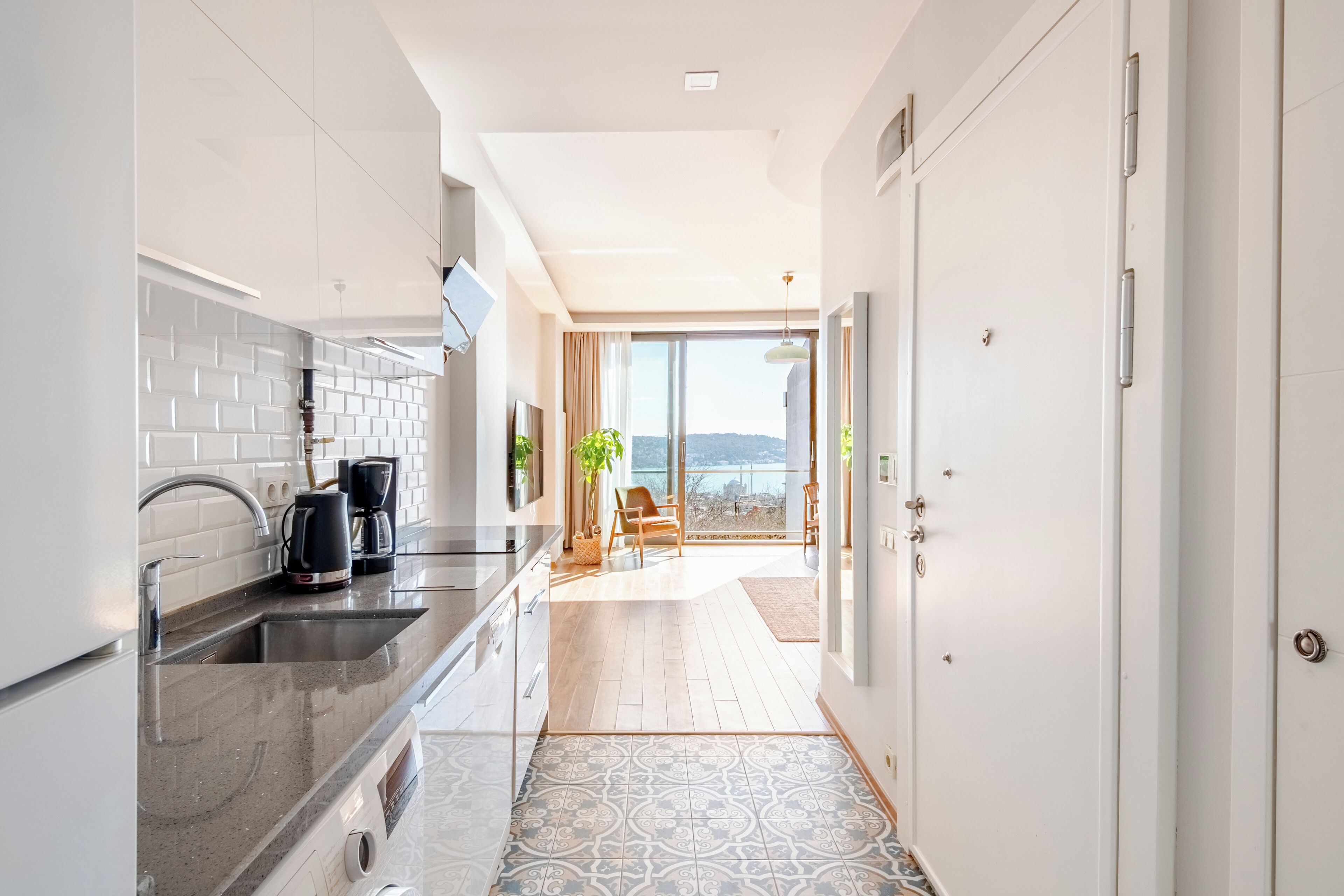 Refrigerador, microondas, horno, placa de cocina