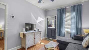 Smart TV, stereo