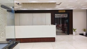 Doppel- oder Zweibettzimmer, Stadtblick | Lobby