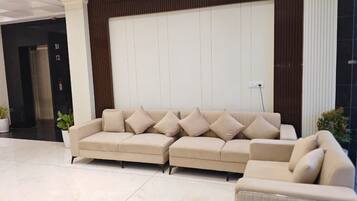 Dobbelt- eller tomannsrom, byutsikt | Innvendig