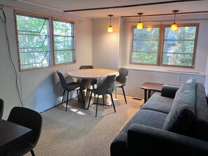 Dining - Serene 1-bedroom cabin with AC on beautiful Beaver Island (Beaver Island)