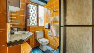 Basic Shared Dormitory, Mixed Dorm, Private Bathroom, City View | Bathroom | Toilet paper