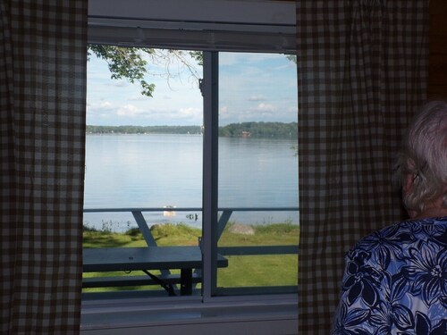 Gorgeous 2-bedroom cottage with AC in charming Stetson