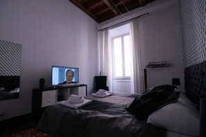 3 bedrooms, iron/ironing board - Spacious apartment in the heart of Trastevere (Rome)