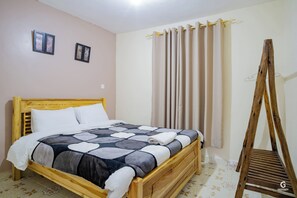 2 habitaciones, tabla de planchar con plancha, wifi y ropa de cama
