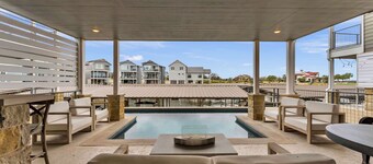 Lake Days & Pool Waves: Lakefront w/ Private Pool