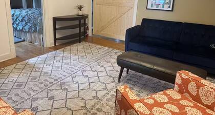 Wilmette Apartment - Centrally Located!