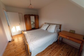 Room - Your base camp on the Côte de Granit Rose near the GR34. (Trélévern)