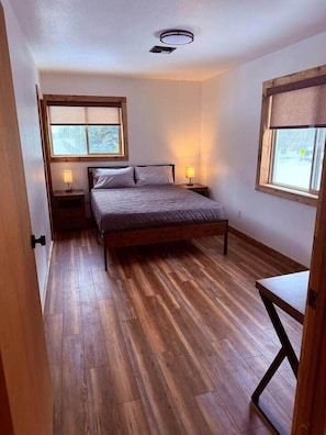 4 bedrooms, WiFi - Miller Mountain Cabin (Cooke City)