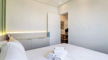 Cortinas blackout, tabla de planchar con plancha y wifi gratis