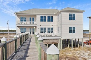 Exterior - Luxury Beachfront House w/pool on Private Beach (Gulf Shores)