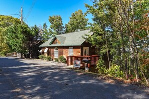 Suite - Greatview Pooltable Hottub Privacy Fireplace (Sevierville)