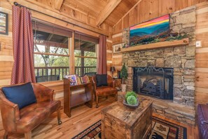 Suite - View Cozy Private Fireplace Hot Tub (Sevierville)