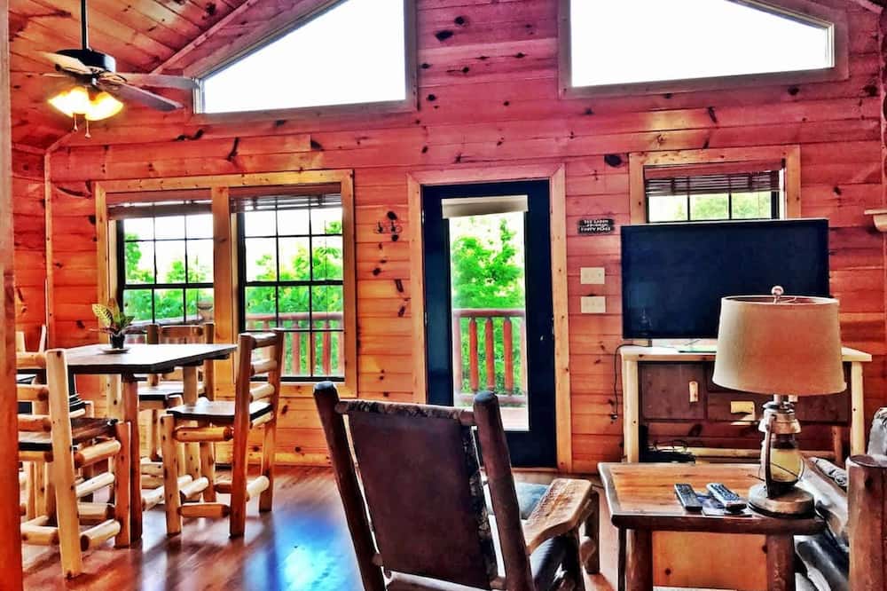 Secluded Cabin Near Smoky Mountains Hot Tub Honeymoon