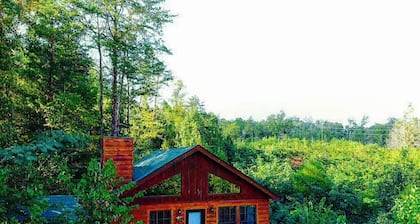 Secluded Cabin Near Smoky Mountains Hot Tub Honeymoon