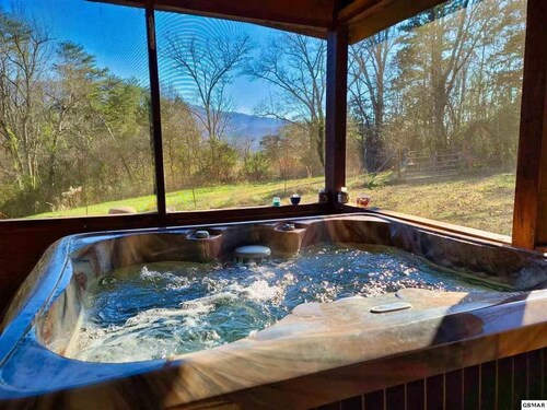 Beautiful View Log Cabin Fireplace Hot Tub Arcade Pool Fishing