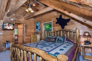 Suite - View Private Hot Tub Pool Table Fireplace Relax (Sevierville)