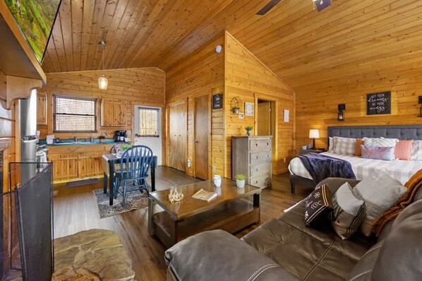 Suite - Great View Location Studio Log Cabin Hot Tub (Gatlinburg)