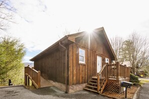 Suite | 1 bedroom, Internet - Great View Location Studio Log Cabin Hot Tub (Gatlinburg)