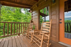 House | 2 bedrooms, Internet - View Private Log Cabin Fireplace Hot tub Relax (Sevierville)