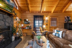 Suite | 1 bedroom, Internet - Location-quiet-hottub-fireplace (Sevierville)