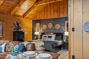 Suite - Location-quiet-hottub-fireplace (Sevierville)