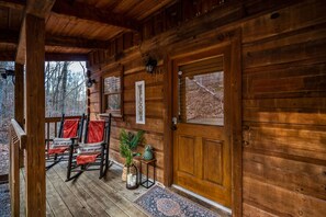 Room - Location-quiet-hottub-fireplace (Sevierville)