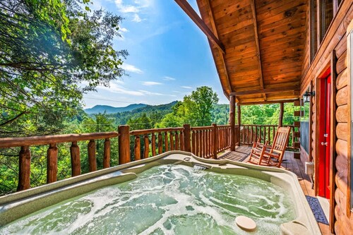 View Location 2 Fireplaces Hot Tub Honeymoon