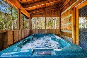 Suite - Quiet-hot Tub-fireplace-honeymoon-hiking-relax (Sevierville)
