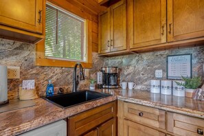 Suite | 2 bedrooms, Internet - Nice View Log Cabin Fireplace Hot Tub Pool Table (Sevierville)