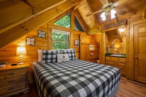 Suite | 2 bedrooms, Internet - Nice View Log Cabin Fireplace Hot Tub Pool Table (Sevierville)