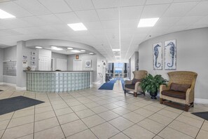 House - Admirals Quarters 806- Luxury Beachfront 8th fl (Orange Beach)