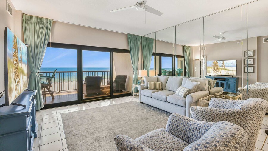 Palms 514- Beachfront Condo 2 2 5th Floor Beach Front Sleeps 8