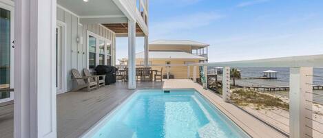 House | 6 bedrooms, high-speed internet