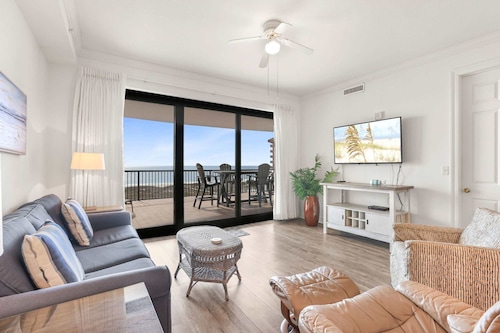 Grand Pointe 512 Gulf-front Stunning Views Top-notch Amenities 2 Bedrooms 5th Floor