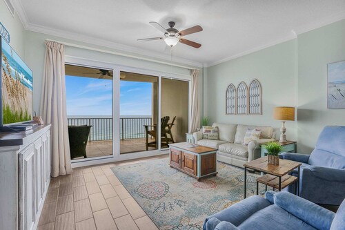 Regency Isle 806 2 BR 2 5 BA Gulf-front Sleeps 7