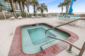 House - Regency Isle 806 2 BR 2 5 BA Gulf-front Sleeps 7 (Orange Beach)