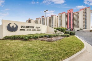 2 bedrooms, Internet - Phoenix II Orange Beach Beach Views Pools Fun (Orange Beach)