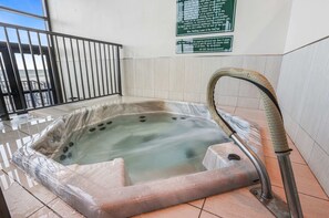 2 bedrooms, Internet - Phoenix I 1112-11th Floor Splash pad Beachfront 2 Bedrooms 2 Baths (Orange Beach)