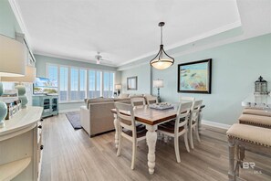 3 bedrooms, Internet - Regency Isle 1102 3 3 2 Covered Parking Spots Penthouse (Orange Beach)