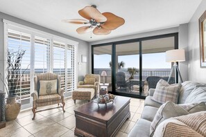 House - Pelican Pointe 301- Corner Unit 3rd Floor Gulf-front (Orange Beach)