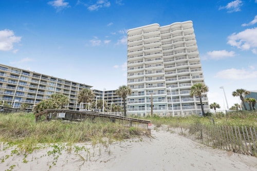 Tradewinds 602- Beachfront Heated Indoor Pool Sleeps 6