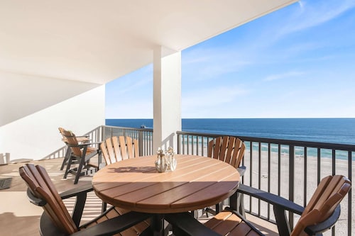 Palms 915- Premier Beachfront Condo 3 Bedrooms Sleeps 8 9th Floor
