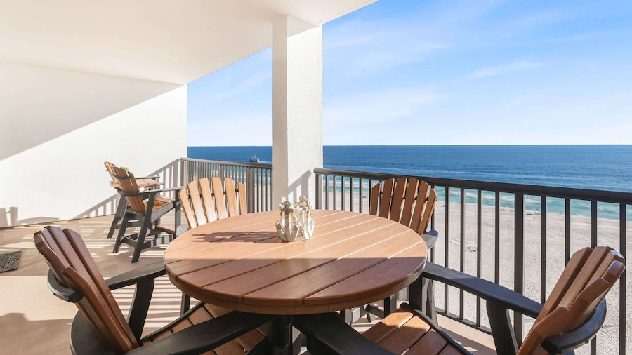 Palms 915- Premier Beachfront Condo 3 Bedrooms Sleeps 8 9th Floor